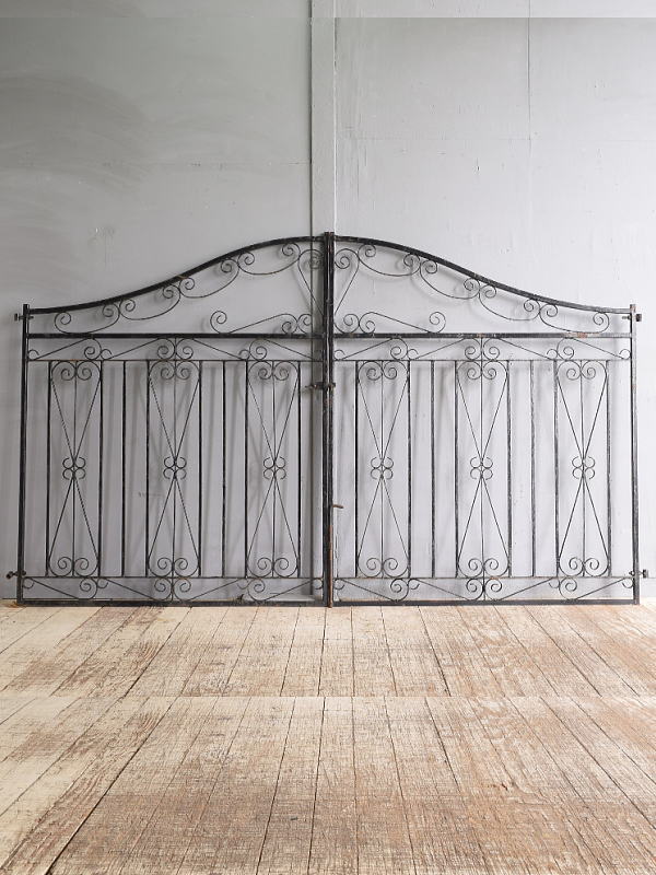 イギリスアンティーク アイアンフェンス ゲート柵 ガーデニング 11743