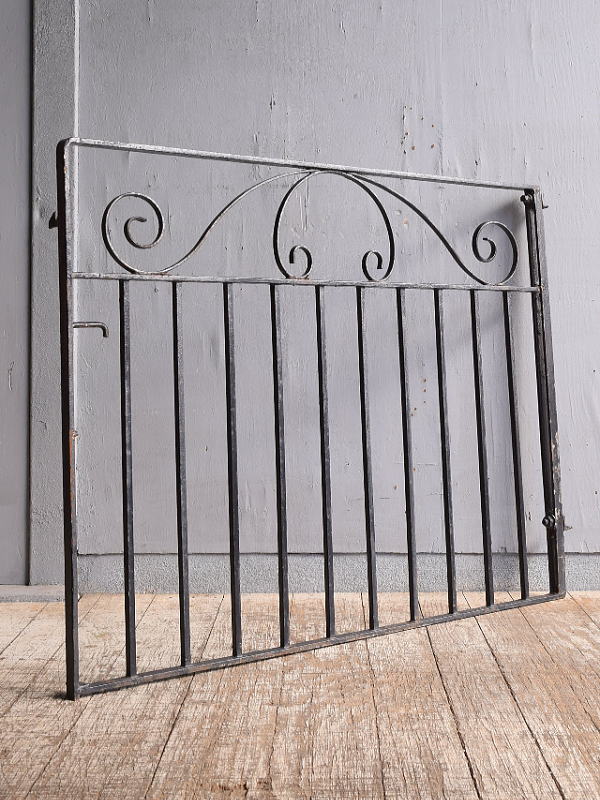 イギリスアンティーク アイアンフェンス ゲート柵 ガーデニング 11945
