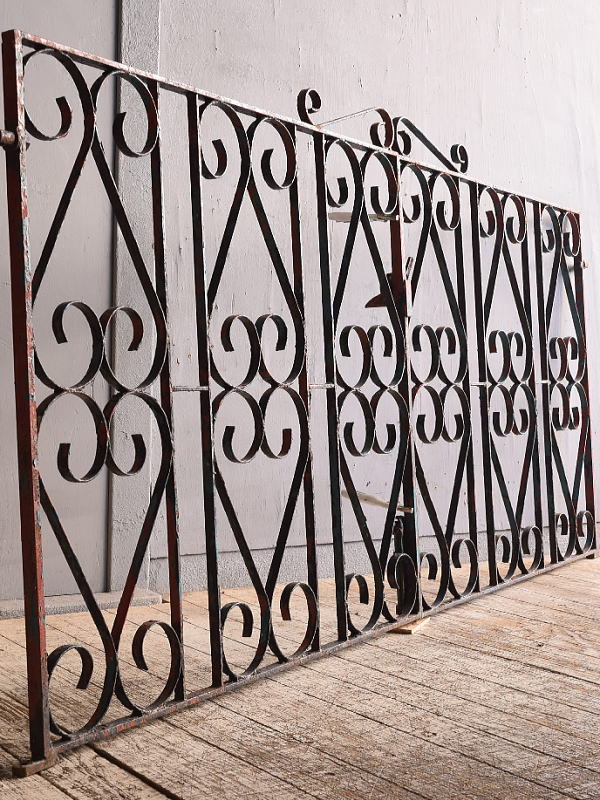 イギリスアンティーク アイアンフェンス ゲート柵 ガーデニング 12042