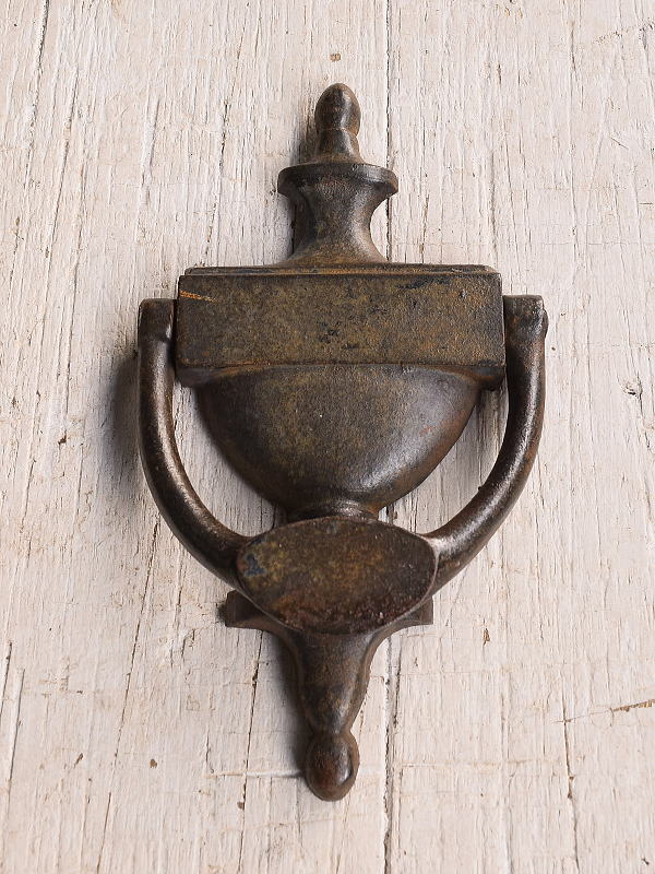 イギリス アンティーク 鋳物製ドアノッカー 12129