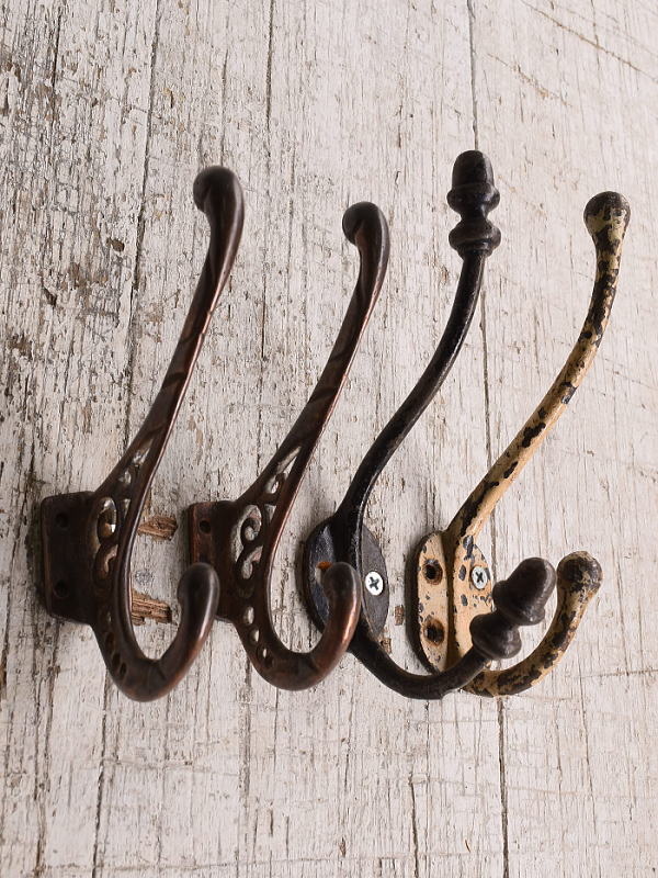 イギリス アンティーク　真鍮製コートフック×3　12143