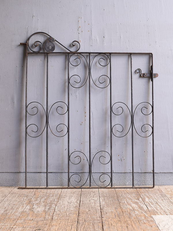 イギリスアンティーク アイアンフェンス ゲート柵 ガーデニング 12224