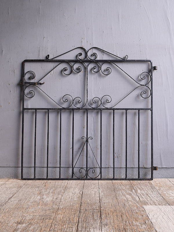 イギリスアンティーク アイアンフェンス ゲート柵 ガーデニング 12230