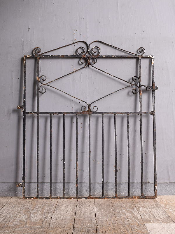 イギリスアンティーク アイアンフェンス ゲート柵 ガーデニング 12241