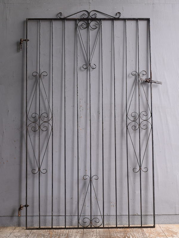 イギリスアンティーク アイアンフェンス ゲート柵 ガーデニング 12319