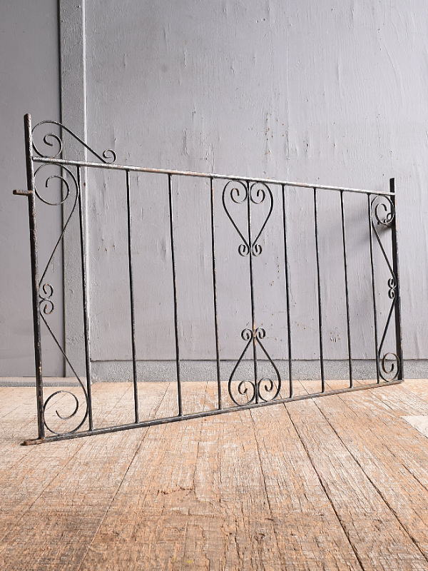 イギリスアンティーク アイアンフェンス ゲート柵 ガーデニング 12334