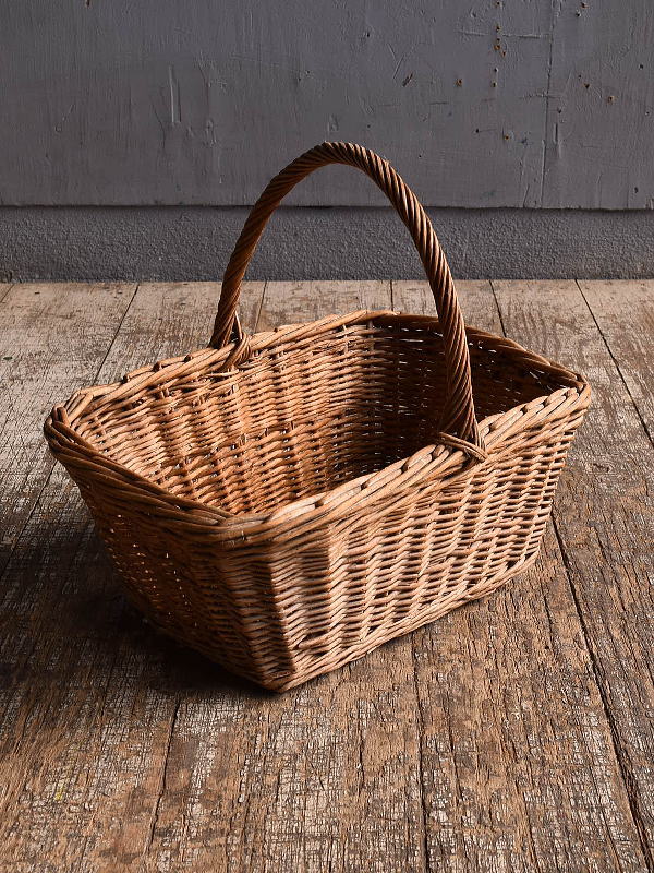イギリス アンティーク バスケット　籐かご　ガーデニング 12494
