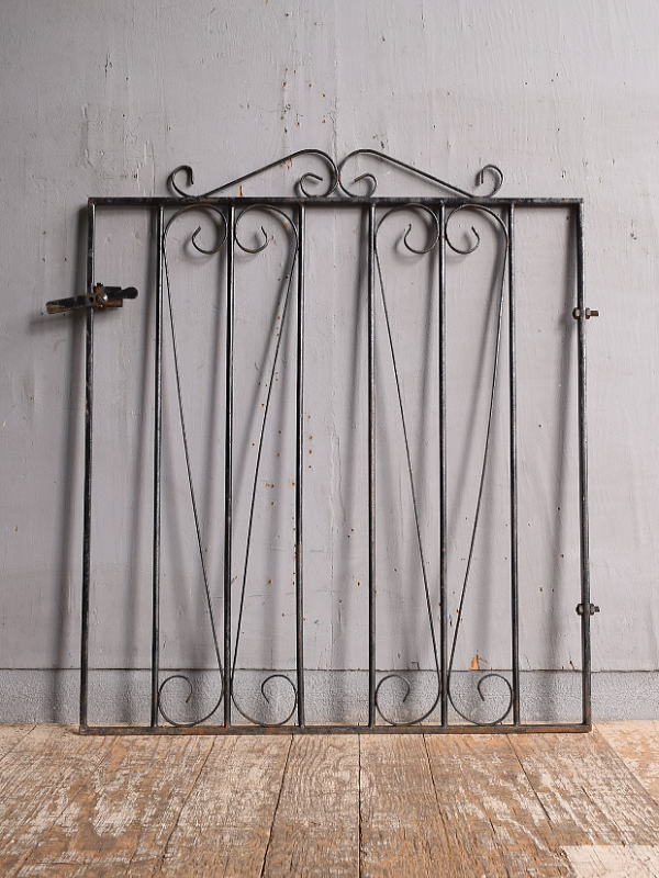 イギリスアンティーク アイアンフェンス ゲート柵 ガーデニング 12527