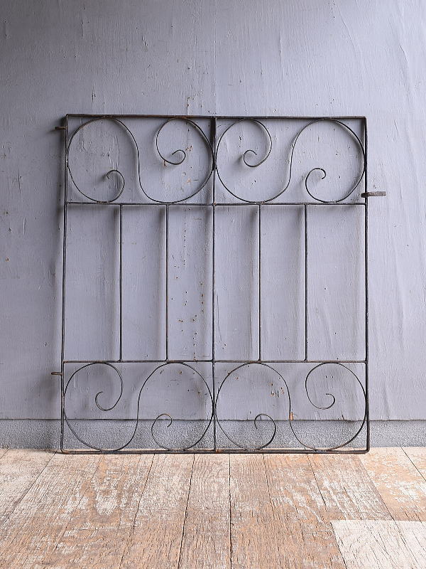 イギリスアンティーク アイアンフェンス ゲート柵 ガーデニング 12618