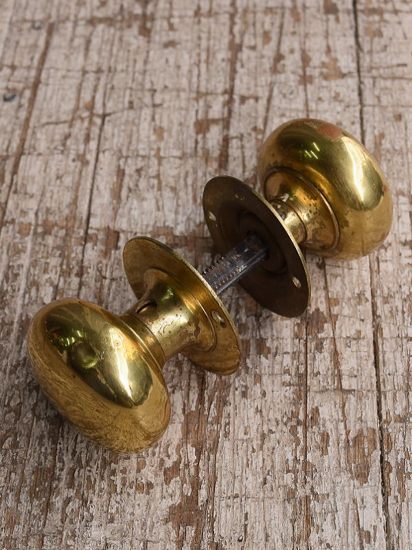 イギリス アンティーク 真鍮製 ドアノブ 建具金物 握り玉 1