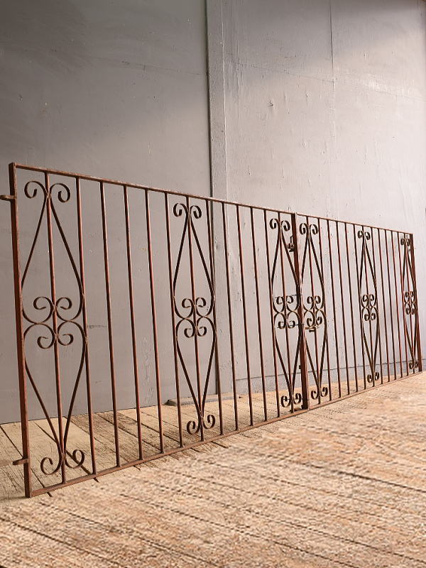 イギリスアンティーク アイアンフェンス ゲート柵 ガーデニング 12840