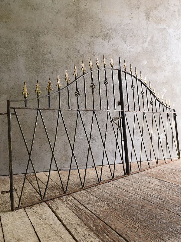 イギリスアンティーク アイアンフェンス ゲート柵 ガーデニング 13210