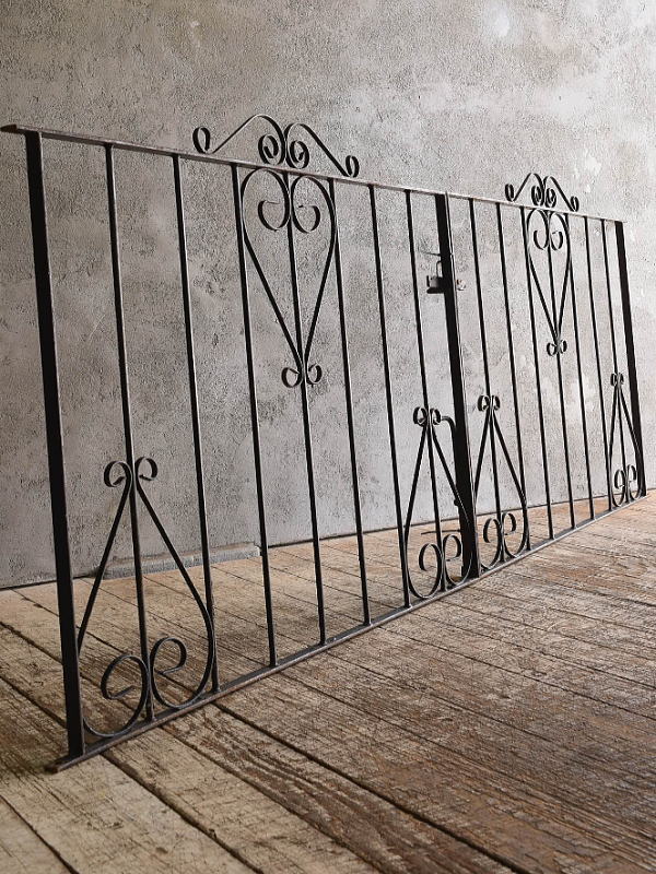 イギリスアンティーク アイアンフェンス ゲート柵 ガーデニング 13213
