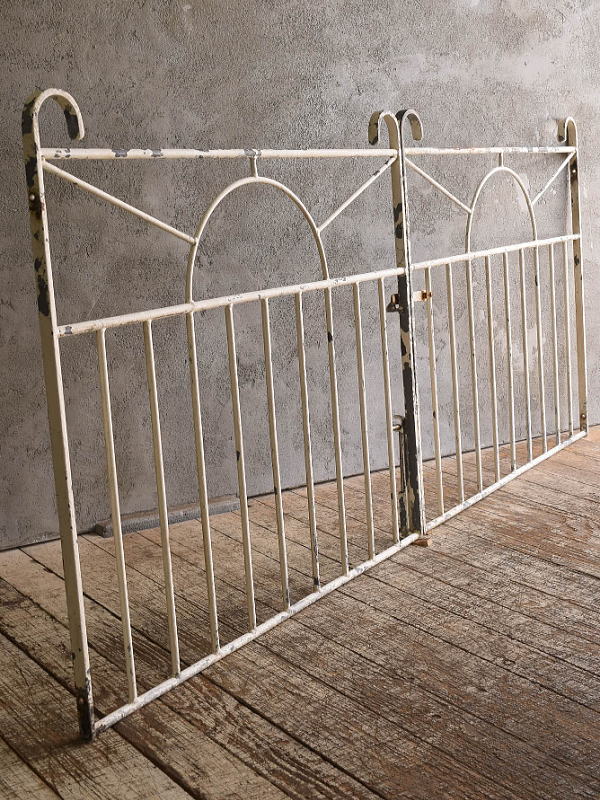 イギリスアンティーク アイアンフェンス ゲート柵 ガーデニング 13214
