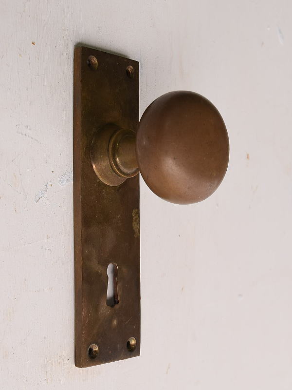 イギリス アンティーク 真鍮 ドアノブ　建具金物 取っ手　13316