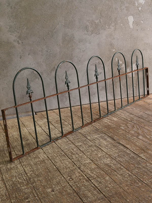 イギリスアンティーク アイアンフェンス ゲート柵 ガーデニング 13385