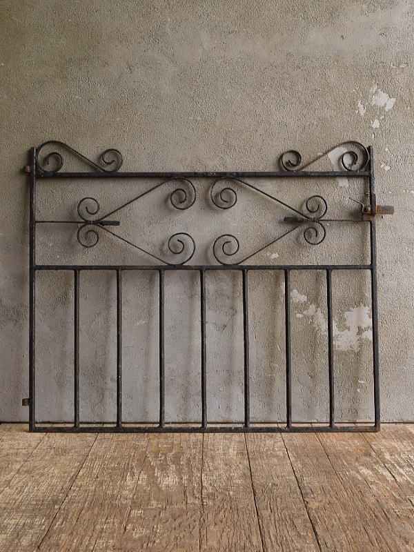 イギリスアンティーク アイアンフェンス ゲート柵 ガーデニング 13389