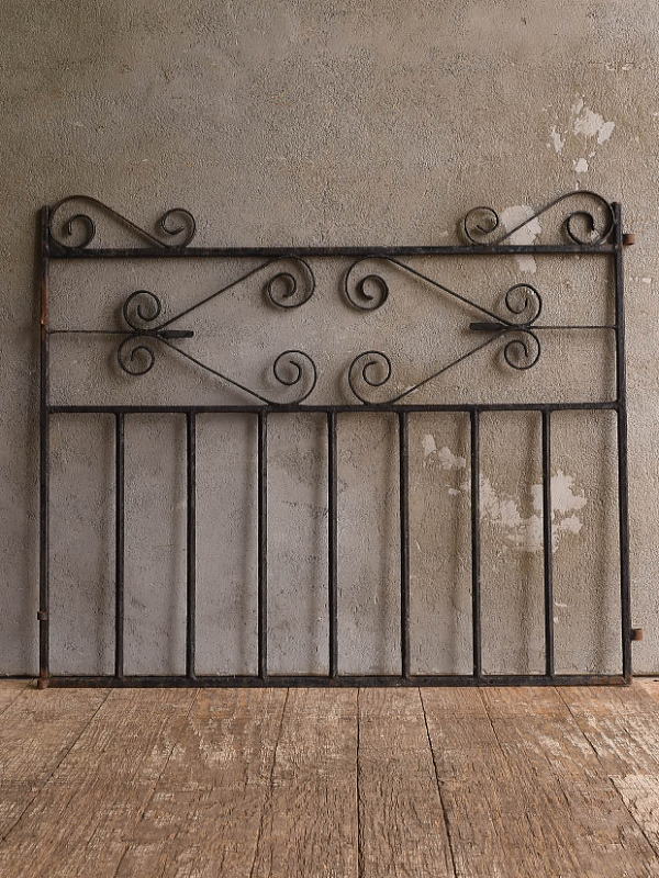 イギリスアンティーク アイアンフェンス ゲート柵 ガーデニング 13390