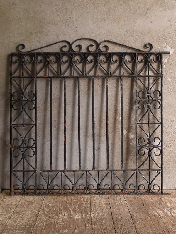 イギリスアンティーク アイアンフェンス ゲート柵 ガーデニング 13392
