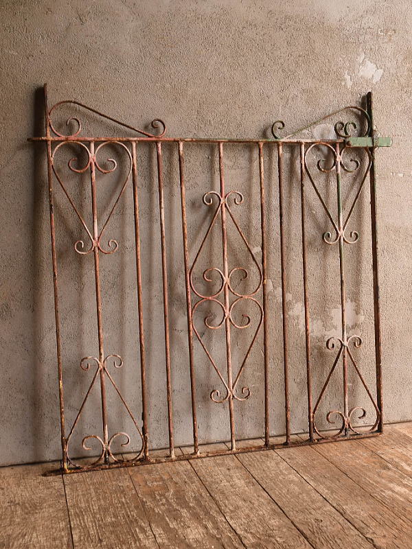 イギリスアンティーク アイアンフェンス ゲート柵 ガーデニング 13399