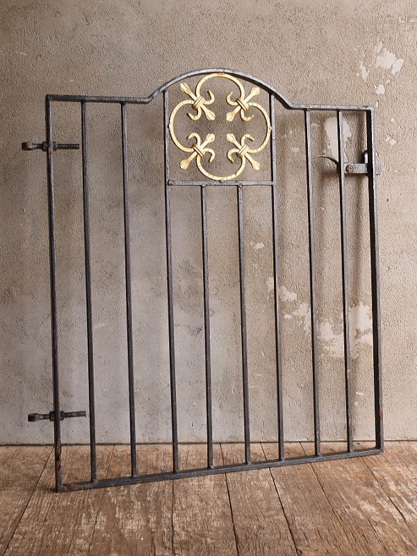 イギリスアンティーク アイアンフェンス ゲート柵 ガーデニング 13401