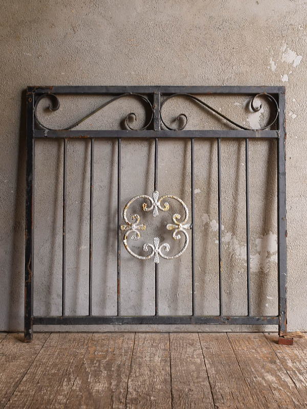 イギリスアンティーク アイアンフェンス ゲート柵 ガーデニング 13403