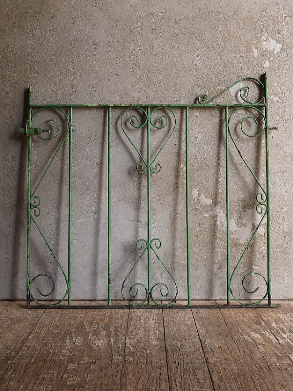 イギリスアンティーク アイアンフェンス ゲート柵 ガーデニング 13404