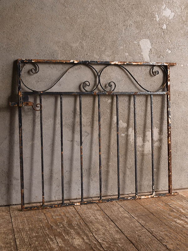 イギリスアンティーク アイアンフェンス ゲート柵 ガーデニング 13407