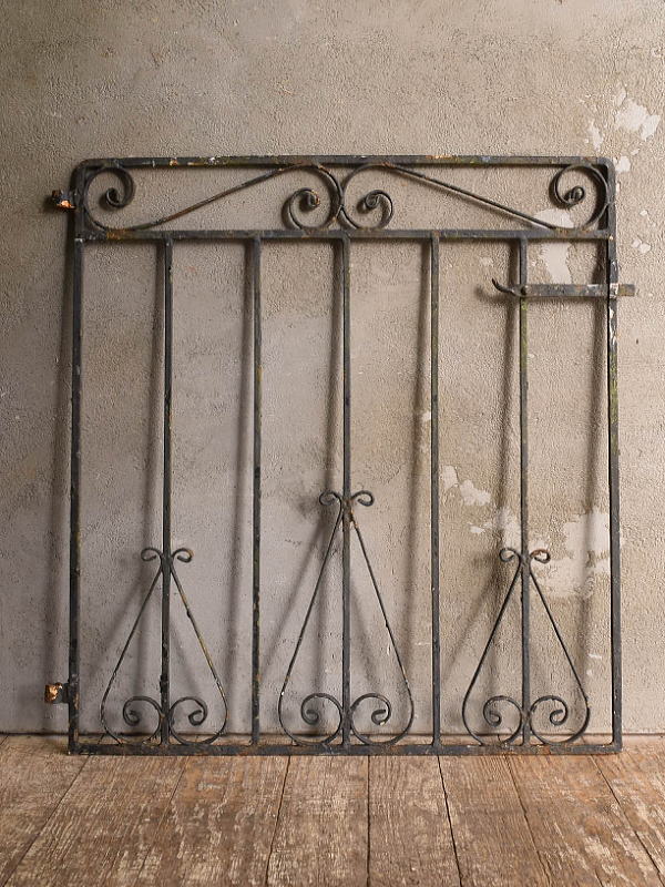 イギリスアンティーク アイアンフェンス ゲート柵 ガーデニング 13409