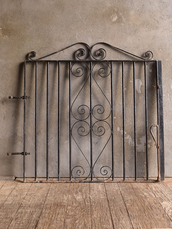 イギリスアンティーク アイアンフェンス ゲート柵 ガーデニング 13428