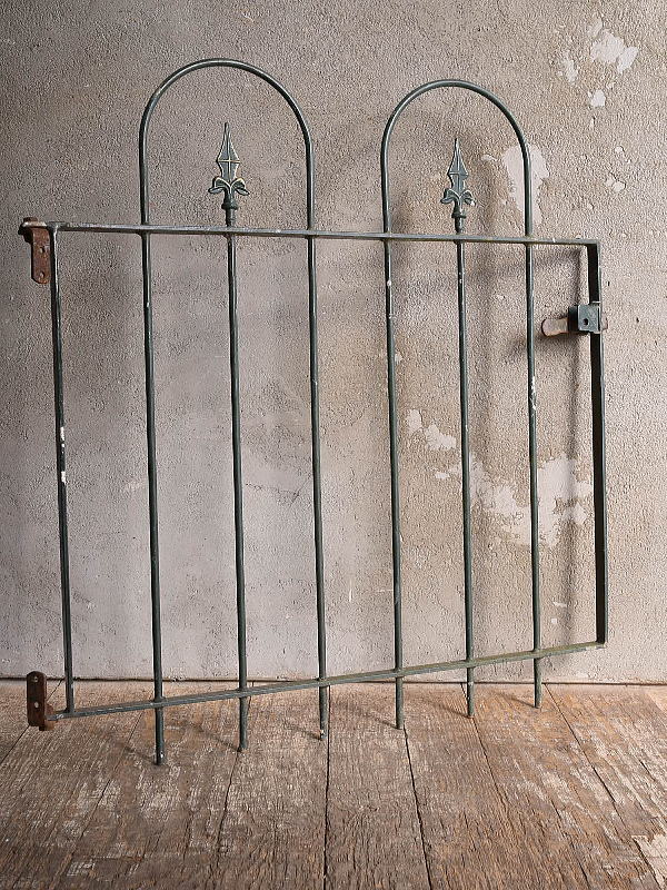 イギリスアンティーク アイアンフェンス ゲート柵 ガーデニング 13458
