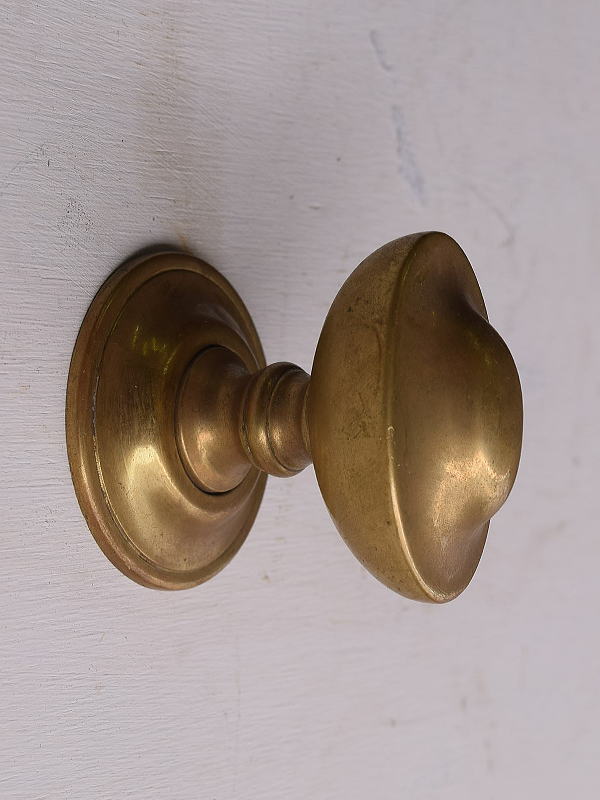 イギリス アンティーク 真鍮製 ドアノブ 建具金物 13519