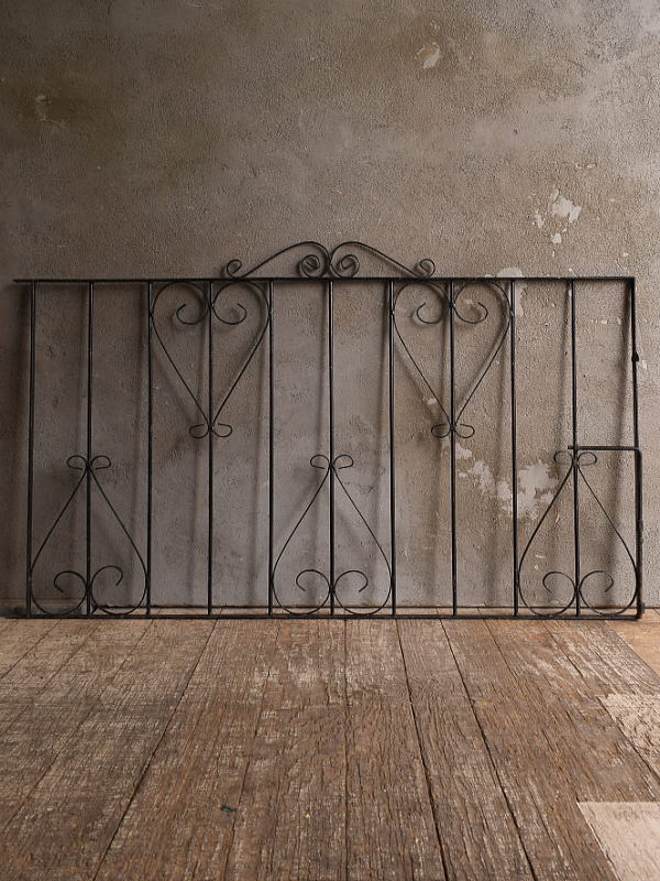 イギリスアンティーク アイアンフェンス ゲート柵 ガーデニング 13532