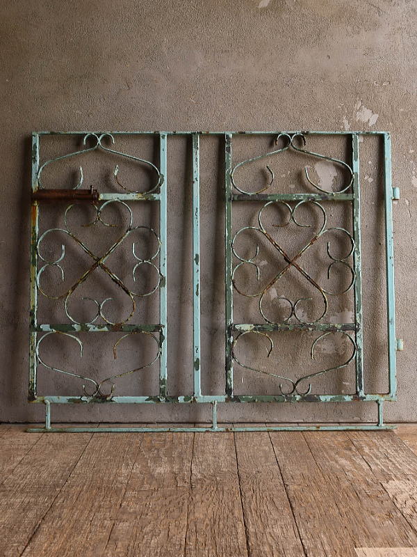 イギリスアンティーク アイアンフェンス ゲート柵 ガーデニング 13537