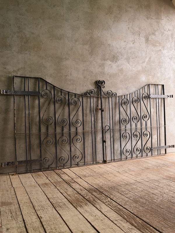 イギリスアンティーク アイアンフェンス ゲート柵 ガーデニング 13545