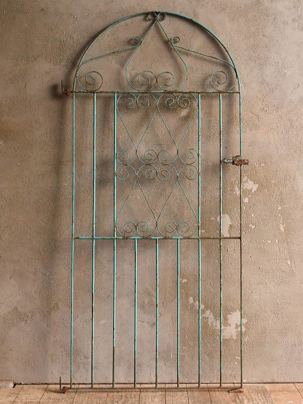 イギリスアンティーク アイアンフェンス ゲート柵 ガーデニング 13550