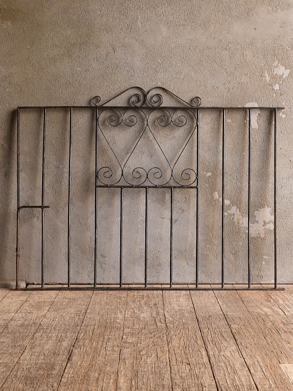 イギリスアンティーク アイアンフェンス ゲート柵 ガーデニング 13555