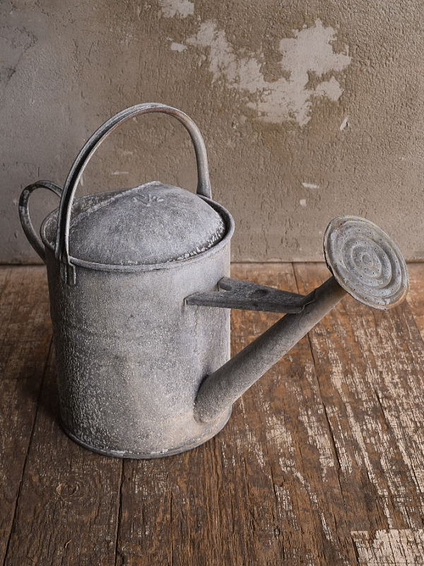 イギリス アンティーク ブリキ製 ジョウロ ガーデニング 13564