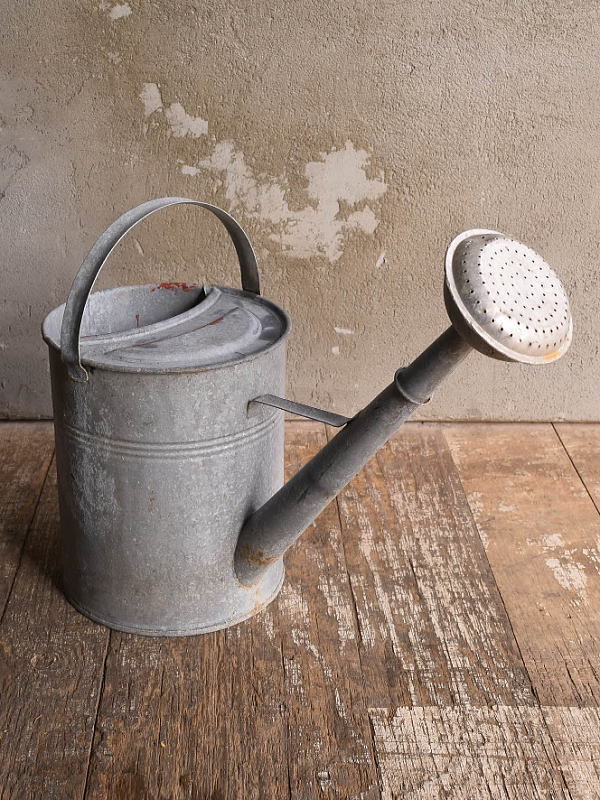 ハンガリー製 アンティーク ブリキ製 ジョウロ ガーデニング 13566