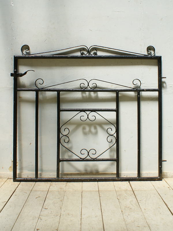 イギリスアンティーク アイアンフェンス ゲート柵 ガーデニング 5432