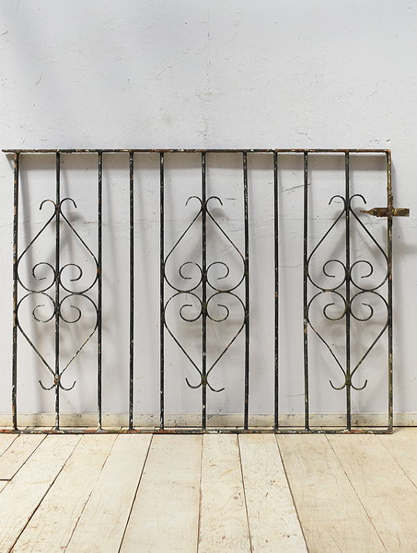 イギリスアンティーク アイアンフェンス ゲート柵 ガーデニング 6889