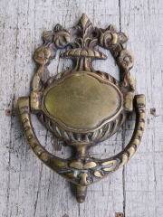 ドアノッカー ドアノッカー