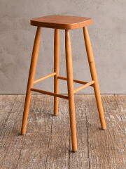 k828r102 英国アンティーク店から届いた無骨なスツール 2個セット 赤系 k828r102 英国アンティーク店から届いた無骨なスツール 2個セット 赤系