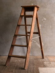 ✴︎最後の1台✴︎ ハンドメイド　ディスプレイステップラダー ✴︎最後の1台✴︎ ハンドメイド ディスプレイステップラダー ✴︎最後