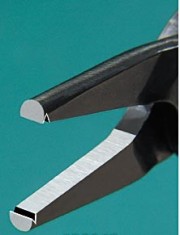 Xuron ミニくぎ抜きプライヤ　（全長約140mm）