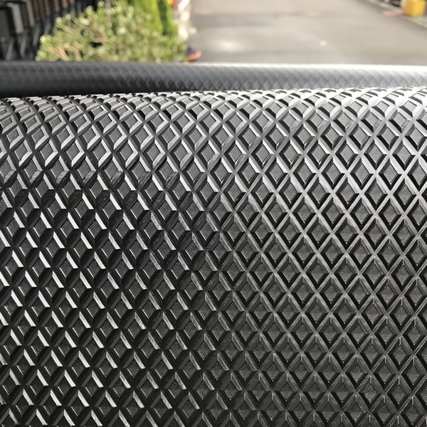 ビニールマット　ダイヤ　ブラック　使用例　画像