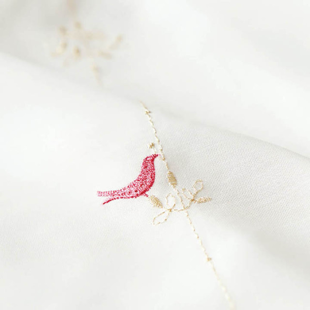 【フレンチシック】赤い鳥の刺繍レースカーテン【ES-3489】ホワイト＆レッド