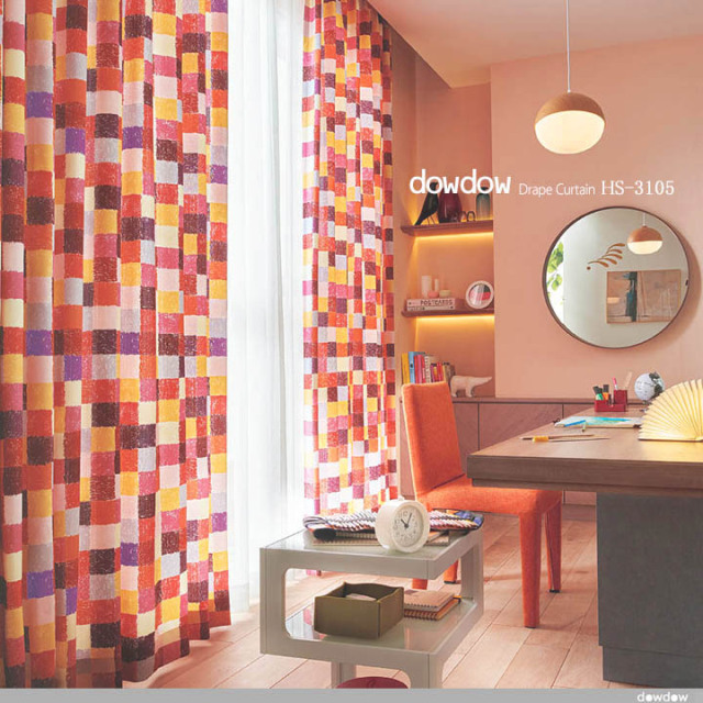 ミッドセンチュリー クレヨン ブロック柄のドレープカーテン シェード Hs 3105 レッド ミッドセンチュリー クレヨン ブロック柄のドレープカーテン シェード Hs 3105 レッド
