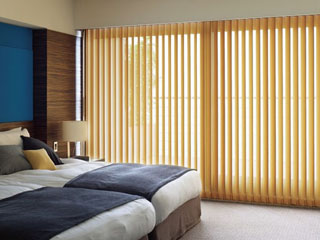 【バーチカルブラインド】センターレースのタテ型ブラインド【ブライト・カラー】≪3色≫