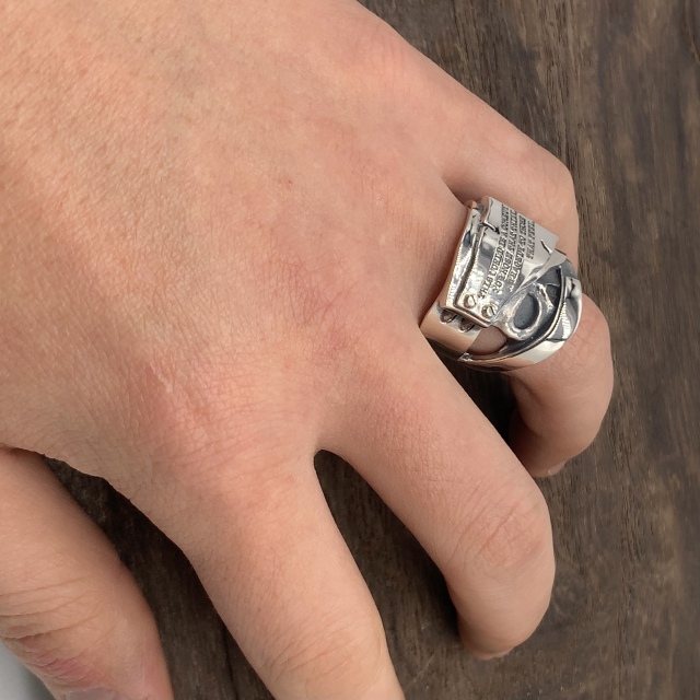 送料無料】Dr MONROE(ドクターモンロー) メッセージスカルリング